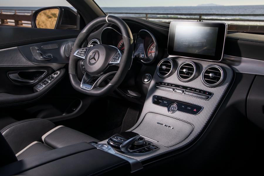 Интерьер Mercedes-AMG C63 S Cabriolet 2016 года  (NA) (фото 18 из 27)
